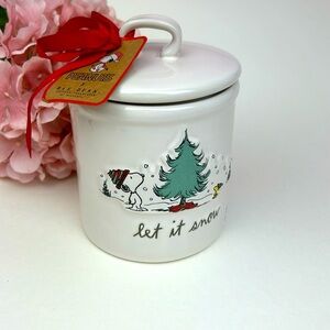 Snoopy ceramic jar with lid NWT Christmas raised design Rae Dunn